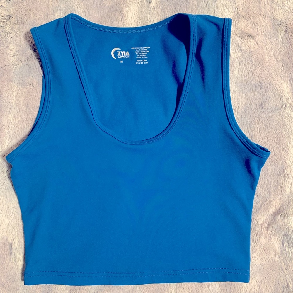 Peacock Zyia Crop